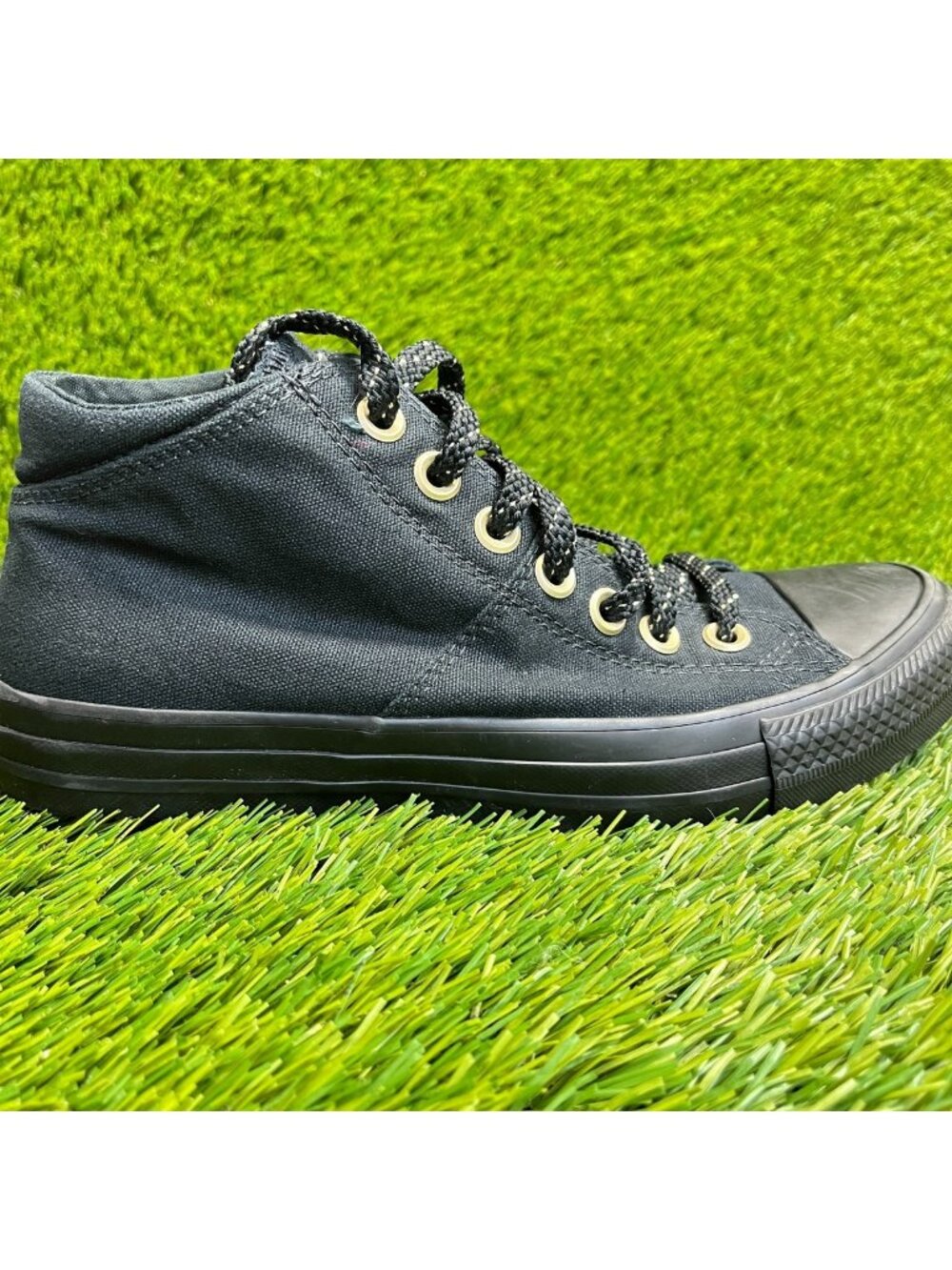 Converse Chuck Taylor All Star Mid Womens Size 7.5 Black Athletic Shoes Sneakers